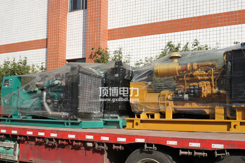 柴油發(fā)電機組蓄電池上白色粉末是什么？怎么產(chǎn)生的？