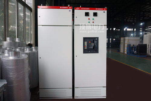 600KW柴油發(fā)電機組深?？刂破?/></p><p><strong>600KW柴油發(fā)電機組深?？刂破骷夹g(shù)參數(shù)</strong><br/></p><!----><!--0ff67f539606fb6a--><table width=