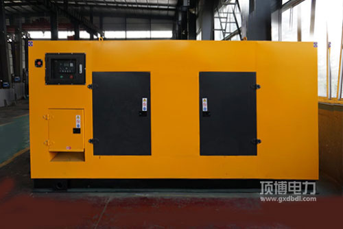 靜音性能好，是學(xué)校選擇頂博低噪音柴油發(fā)電機(jī)組原因